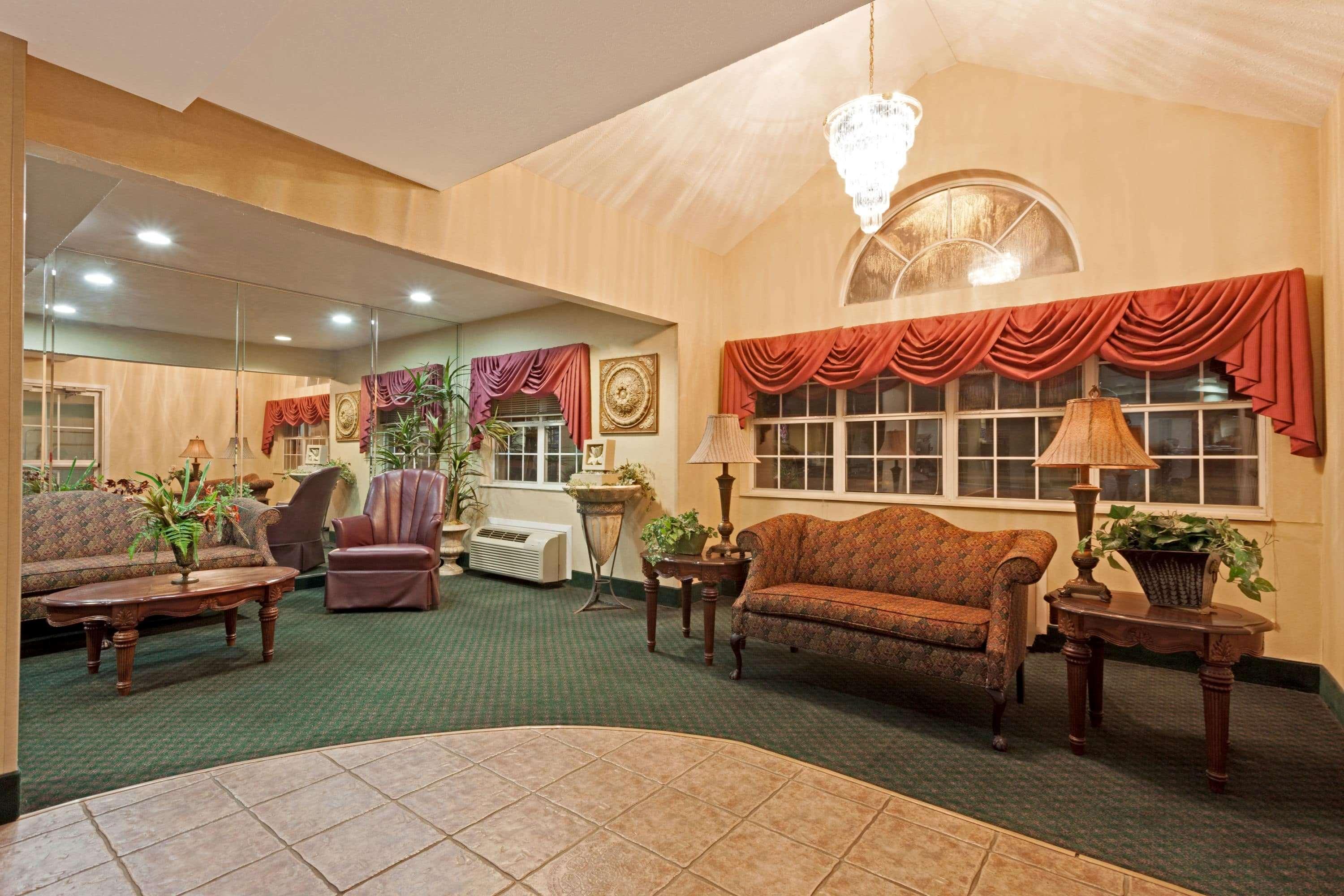 Microtel Inn & Suites By Wyndham ברנדון מראה חיצוני תמונה