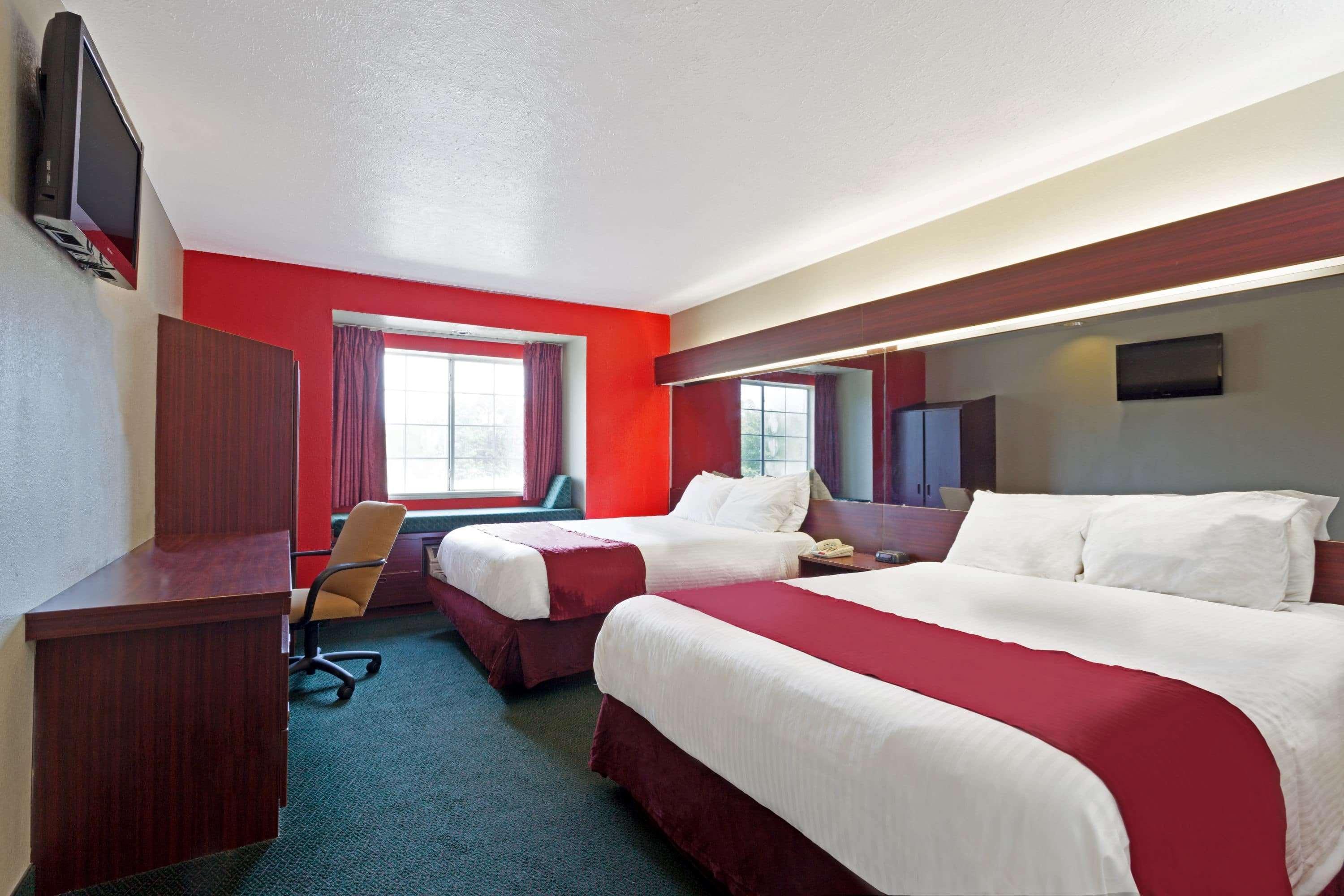 Microtel Inn & Suites By Wyndham ברנדון מראה חיצוני תמונה