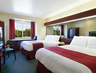 Microtel Inn & Suites By Wyndham ברנדון חדר תמונה